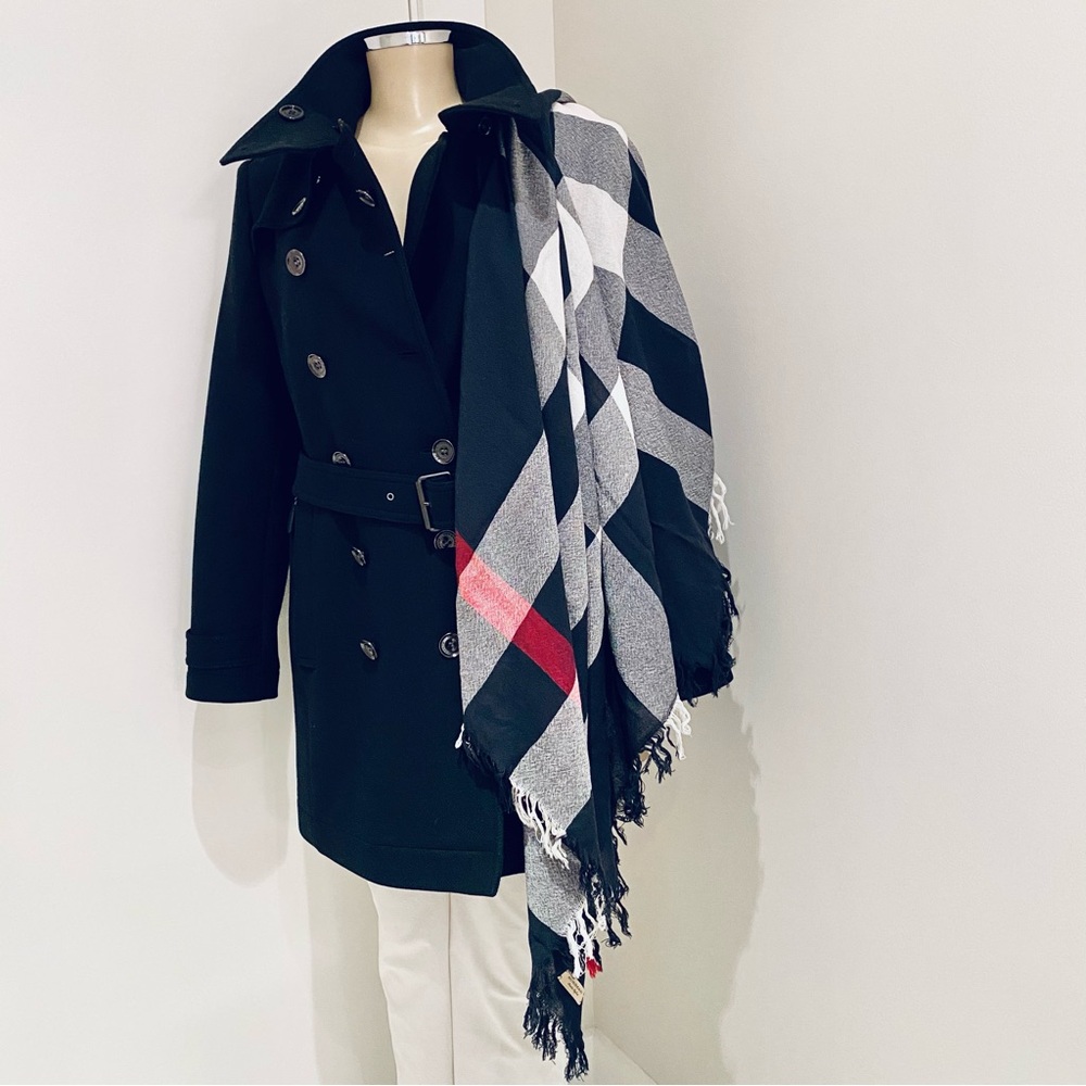 BURBERRY LONDON HOUSR CHECK WRAP / SCARF. - Picture 3 of 16